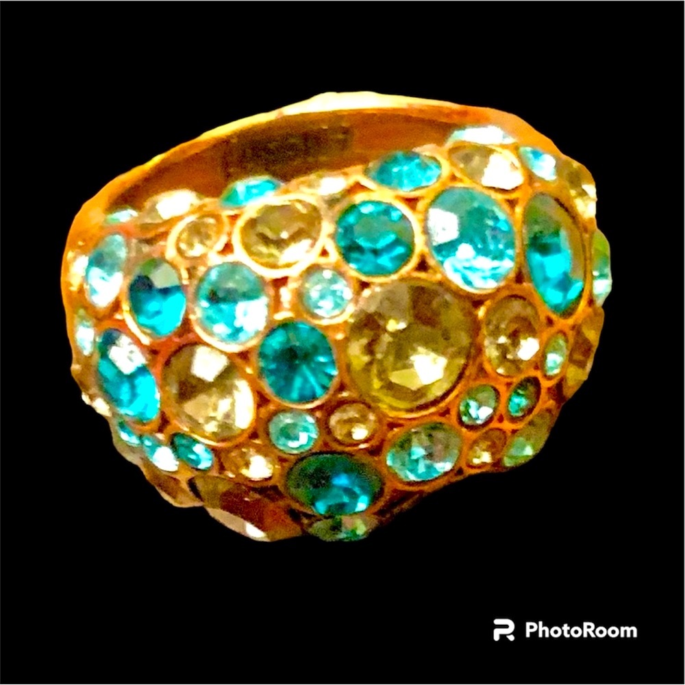 FOSSIL Dome Statement Ring  Rose Gold Tone. Turquoise Stones. Size 8. Like New.